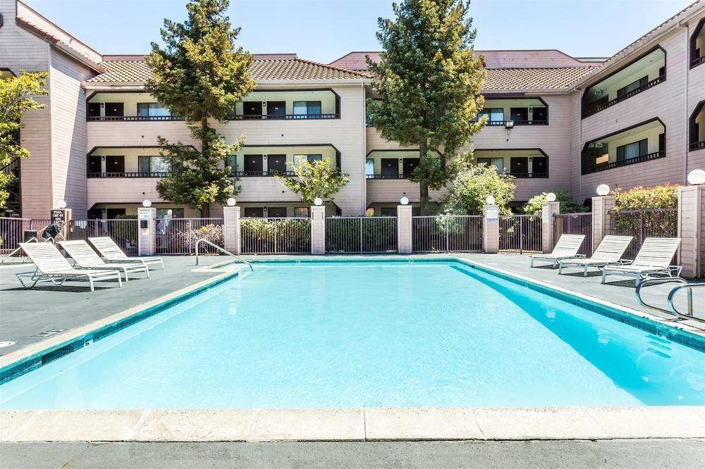 Country Inn & Suites By Radisson, Vallejo Napa Valley, Ca Exterior foto